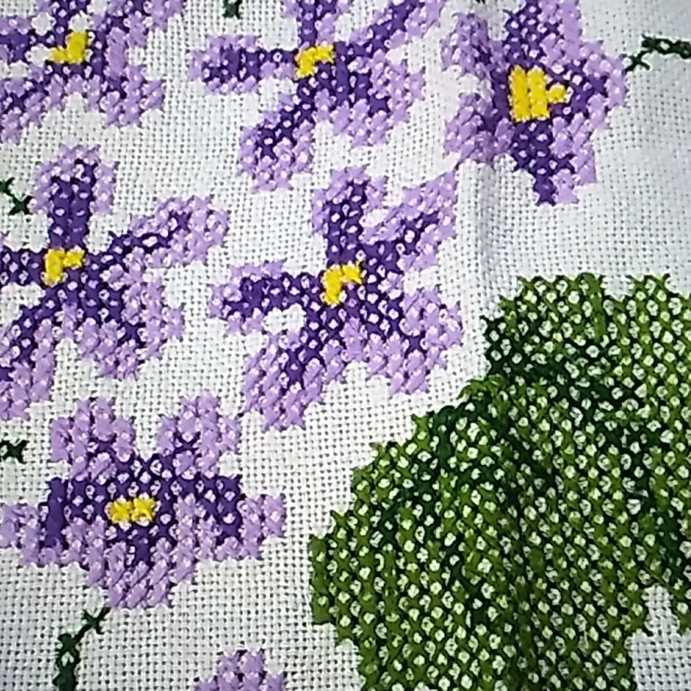 💜 NEEDLEPOINT EMBROIDERED 60